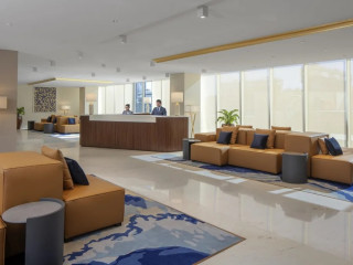 Avani + Palm View Dubai Hotel & Suites