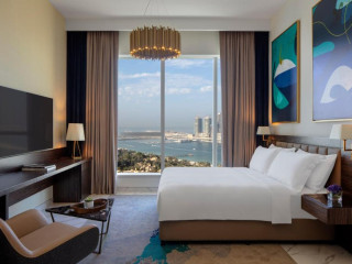 Avani Plus Palm View Dubai Hotel & Suites