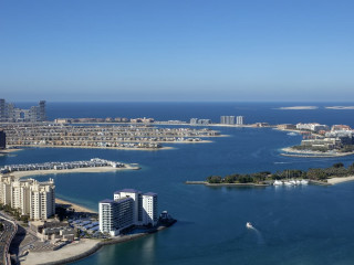 Avani + Palm View Dubai Hotel & Suites