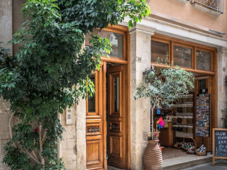 Avli Lounge Apartments