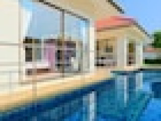 Avoca Pool Villas