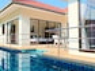 Avoca Pool Villas