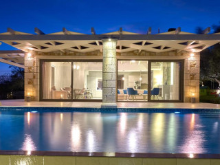 Avra Luxury Villa & Spa