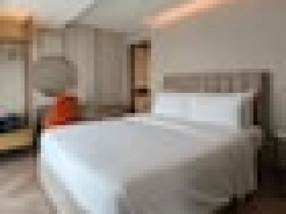 Away Bangkok Riverside Kene