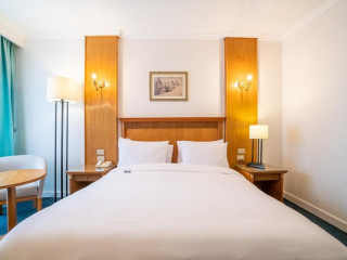 Azal Pyramids Hotel