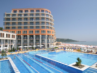 AZALIA  HOTEL