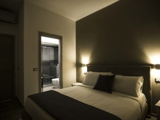 B AND B GB NAPOLI CENTRAL STATION