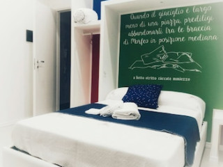 B AND B NEXT STOP NAPOLI