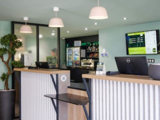 B AND B NICE AEROPORT ARENAS