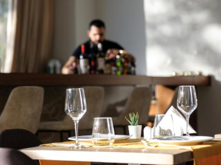 B4B Athens Signature