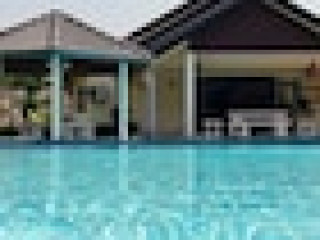 Baan Laksee Pool Villa