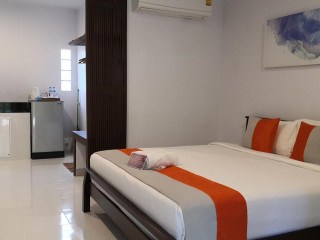 Baan Suan Rim Klong