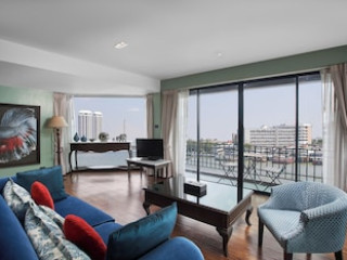 BAAN WANGLANG RIVERSIDE