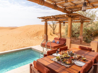 Bab Al Nojoum Bateen Liwa