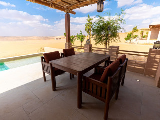 Bab Al Nojoum Bateen Liwa