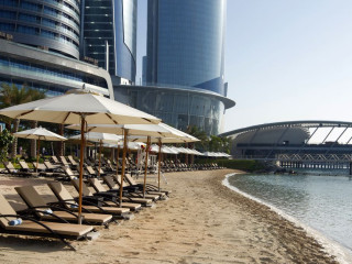 Bab Al Qasr Hotel