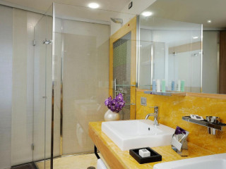 ZARA HOTEL
