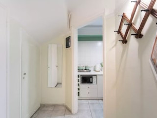 BACK TO TRADITION IN THE HEART OF PLAKA