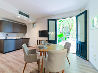 Alisaris Caves Suites