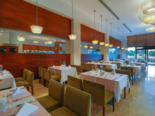 MARRISON DESKER AT LITTLE INDIA