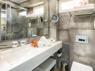 CHC Tylissos Beach