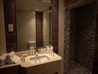 The Seven Hotel si Formula 1 Grand Prix Ticket