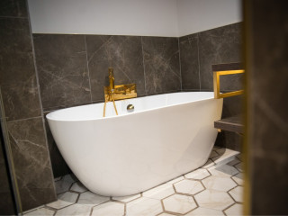 The Seven Hotel si Formula 1 Grand Prix Ticket