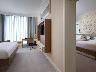 JULIAN CLUB HOTEL