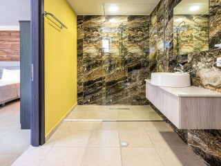 BAMBOO BOUTIQUE SUITES - ADULTS ONLY