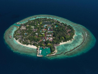 Bandos Island Resort& Spa (Bandos Island)