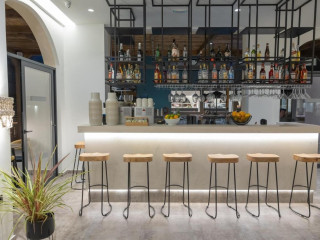 Cabana Blu Hotel & Suites