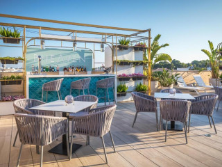 UNIREA HOTEL AND SPA