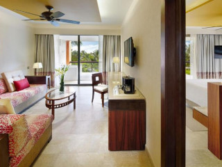 Barcelo Maya Beach Hotel
