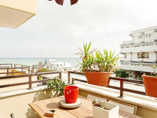 Bari Airport Seaview Apartment