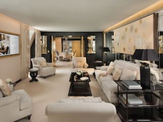 BARRIERE LE FOUQUETS