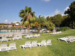 BAYAR GARDEN HOLIDAY VILLAGE