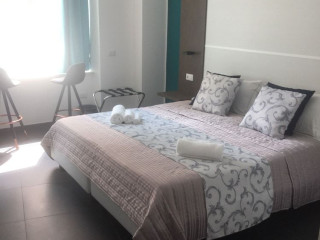 B&B FALERON