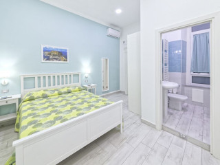 B&B REST A NAPOLI