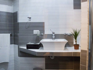 B&B ROCHEL
