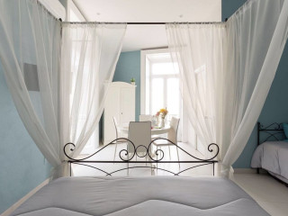 B&B ROSAROLL