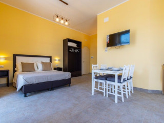 B&B TRIANON
