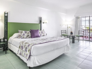 BE LIVE EXPERIENCE HAMACA BEACH