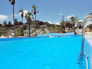 Beach Garden Hotel