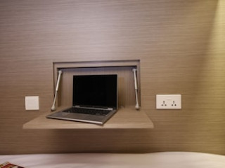 BEAT CAPSULE HOSTEL AT BOAT QUAY