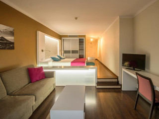 Kalias Hotel