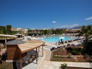 BELLA BEACH HOTEL