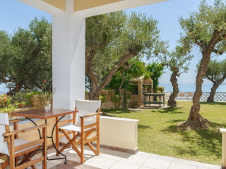 Bella Vista Apartments and Studios