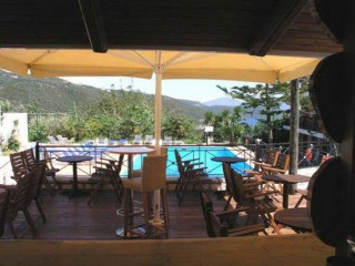 Bella Vista Hotel & Apartments