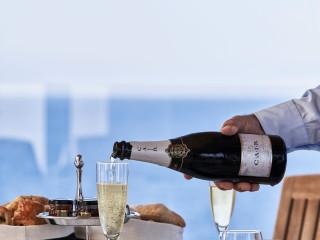 Bellevue On The Beach Suites