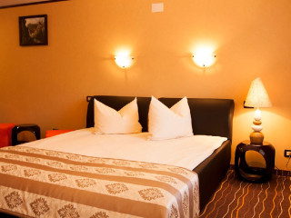 SUNRISE VILLAGE  HOTEL